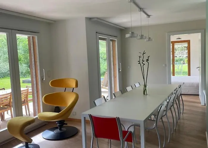 Riverside Mountain Retreat *