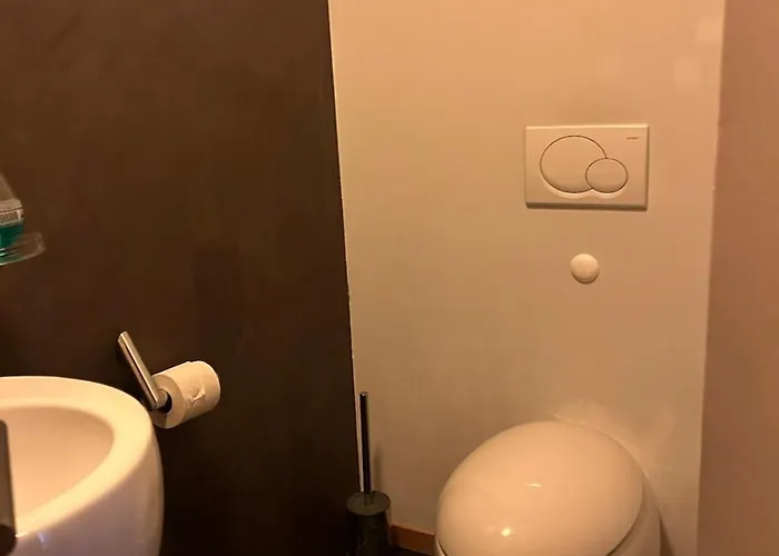 Riverside Mountain Retreat *