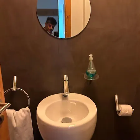 Riverside Mountain Retreat Appartement